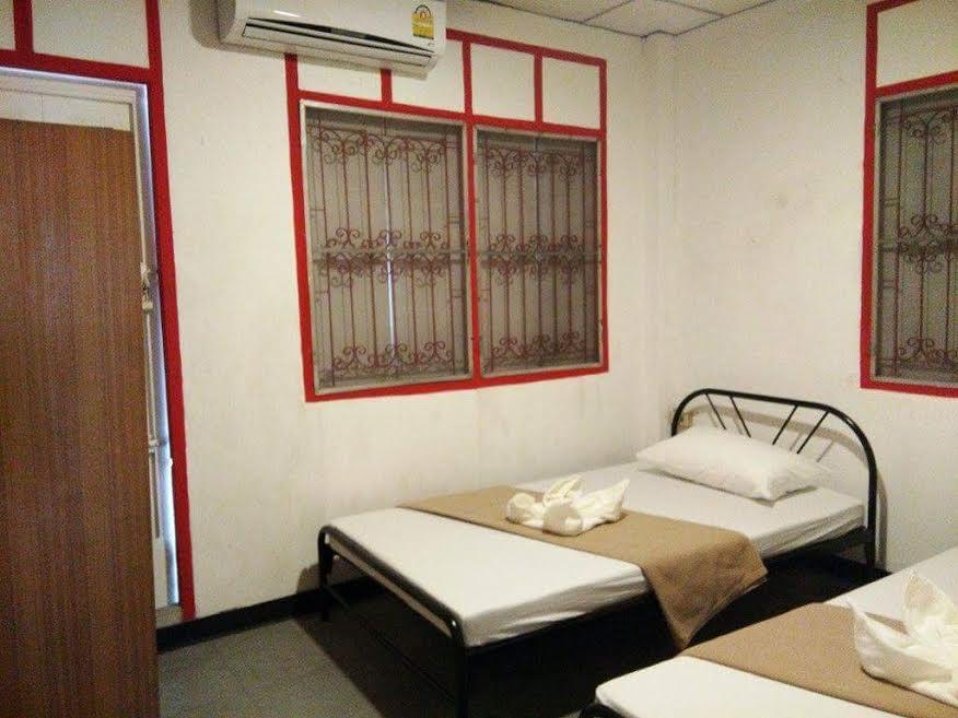U Hostel Bangkok Ngoại thất bức ảnh