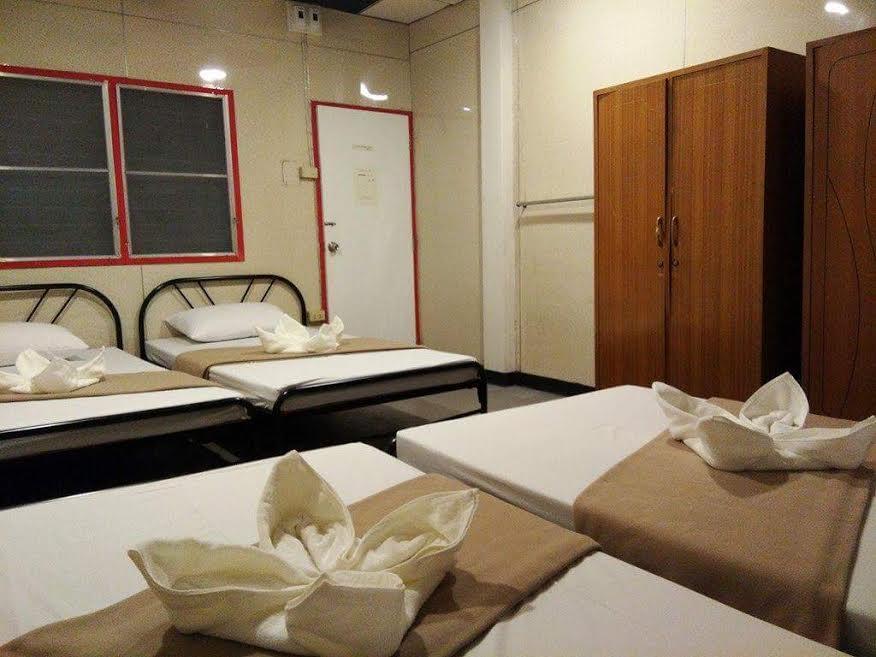 U Hostel Bangkok Ngoại thất bức ảnh