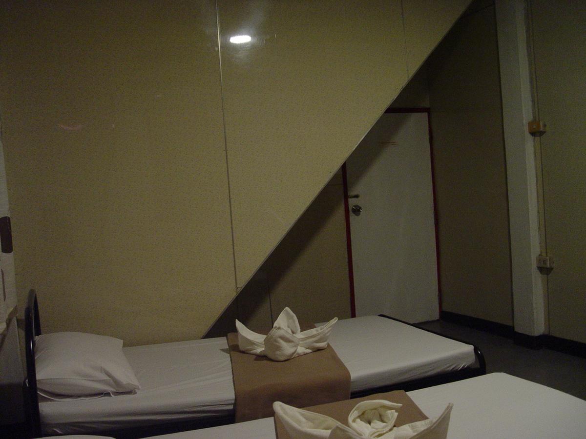 U Hostel Bangkok Ngoại thất bức ảnh