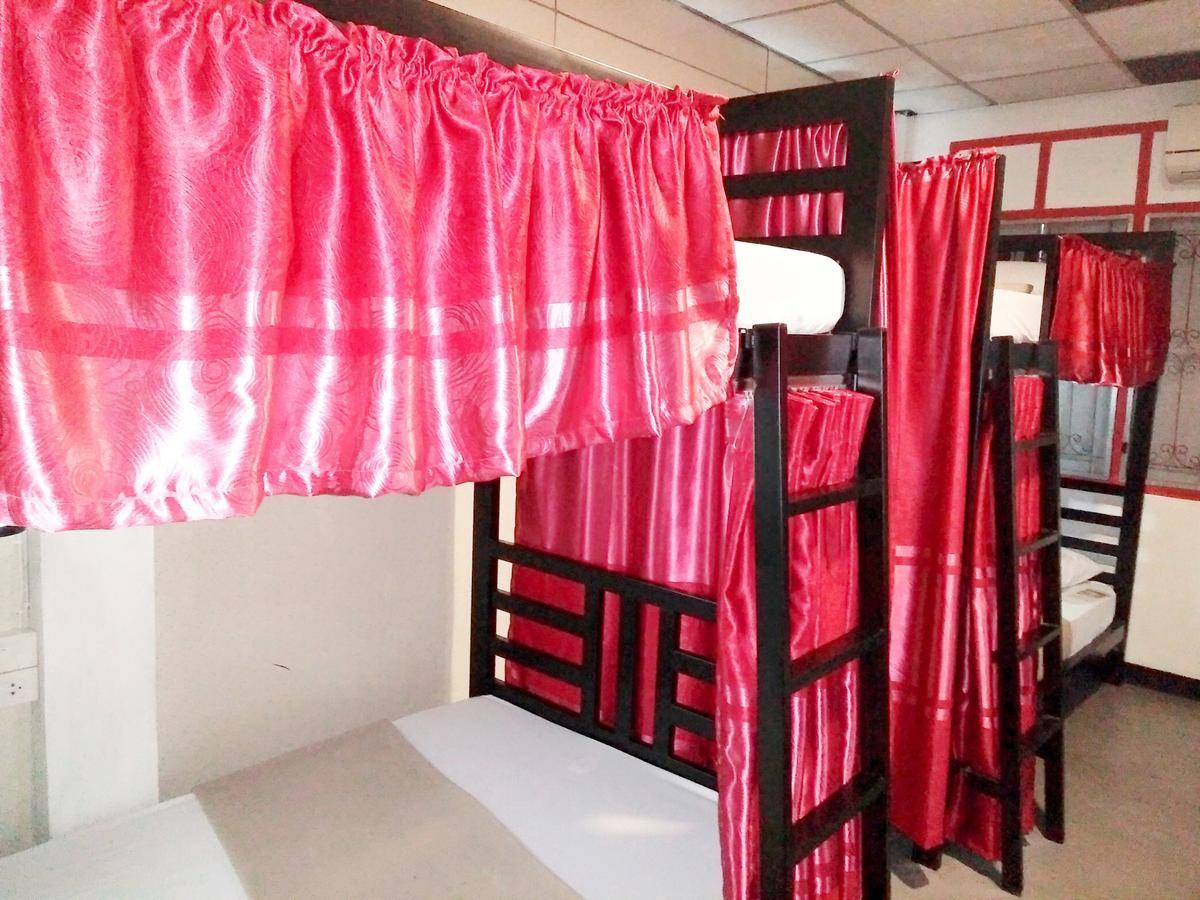 U Hostel Bangkok Ngoại thất bức ảnh