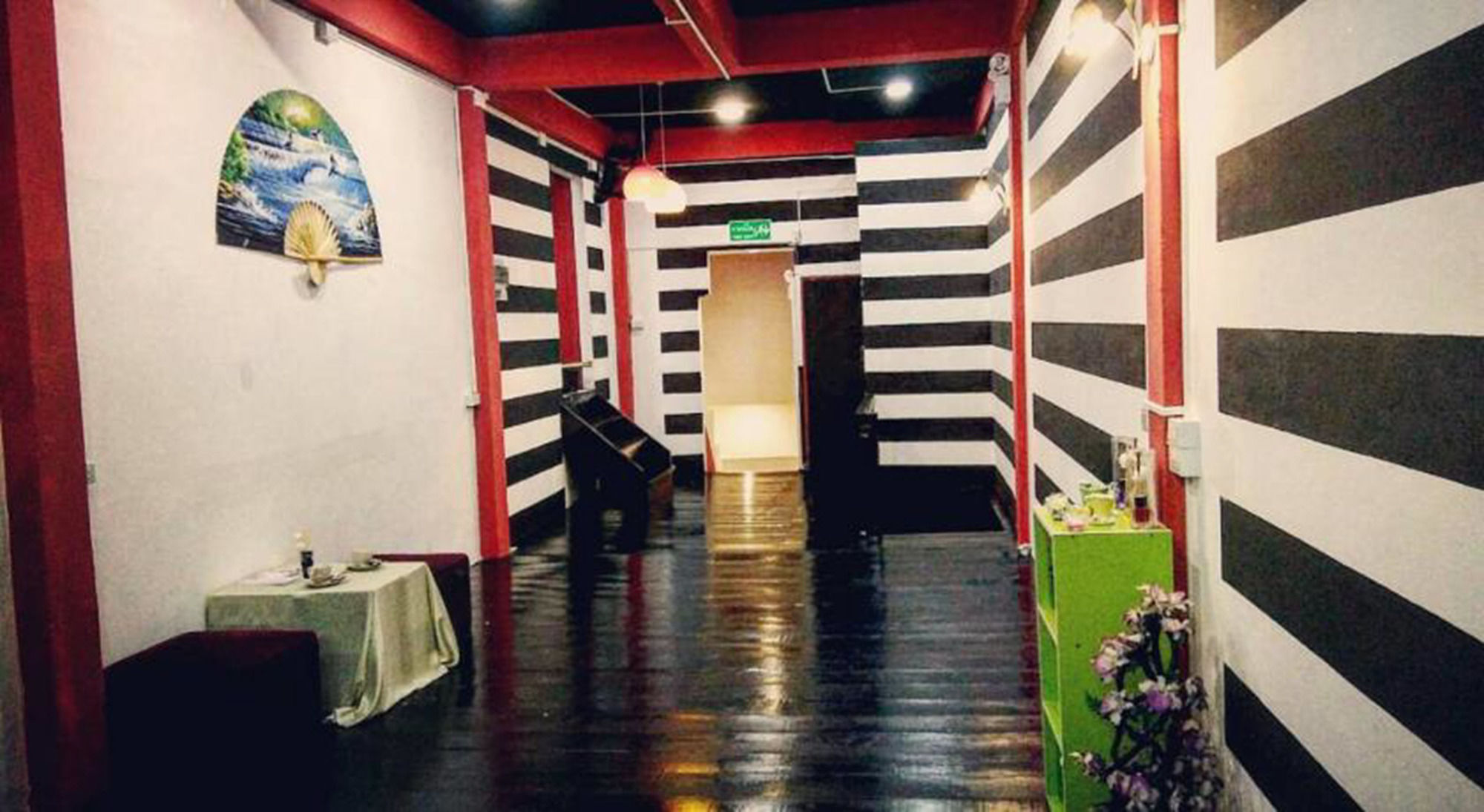 U Hostel Bangkok Ngoại thất bức ảnh